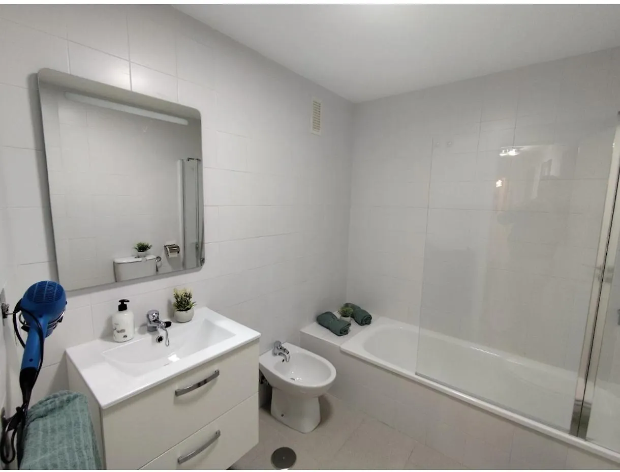 Bed and breakfast Mini Estudio Lovely Sevilla Con Bano Compartido Camas