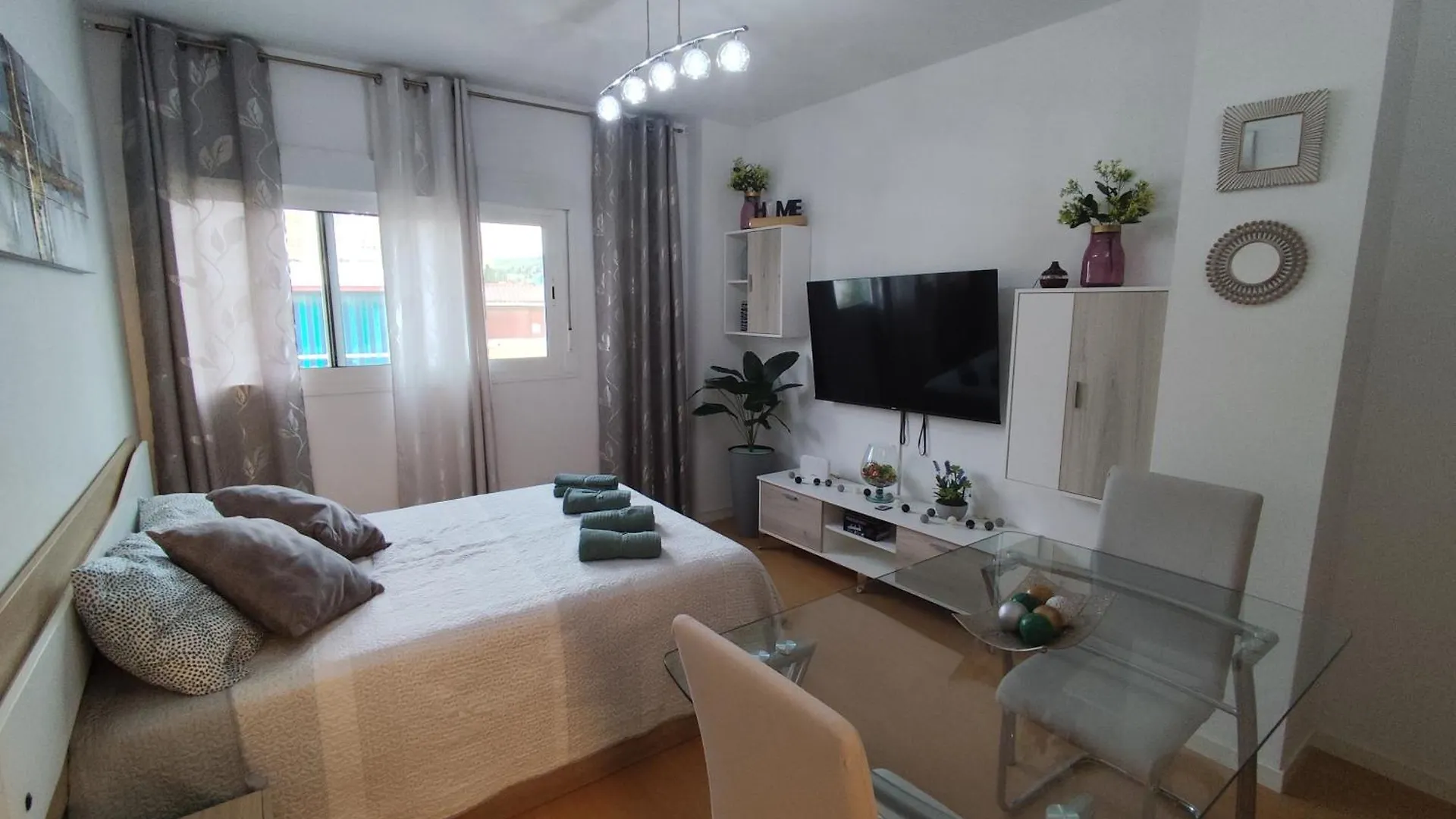 Mini Estudio Lovely Sevilla Con Bano Compartido Camas